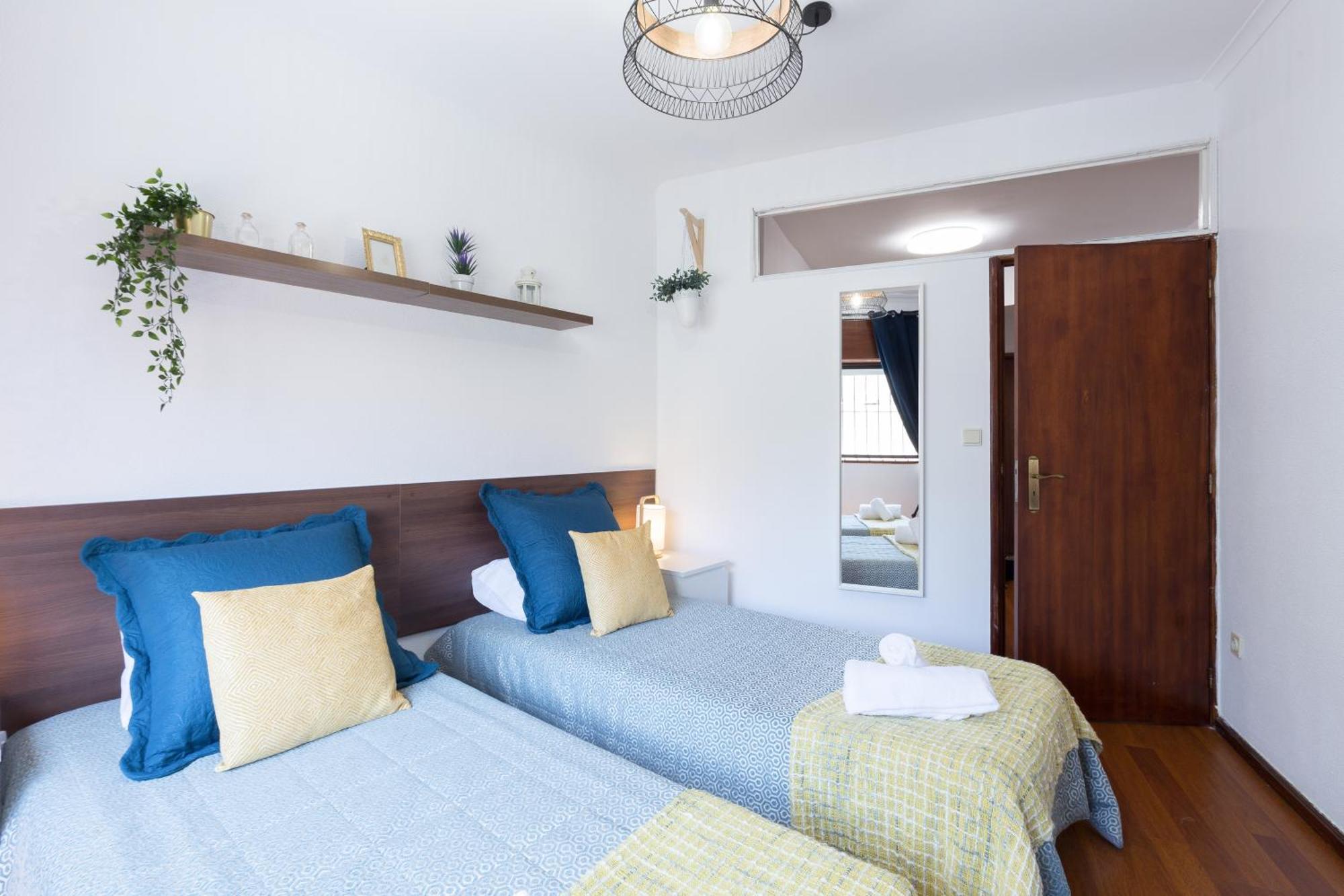 ポルトHost Wise - Comfy Bright Flats With Netflixアパートメント 部屋 写真